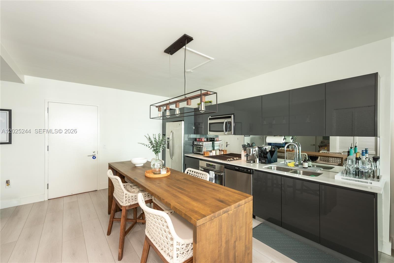 31 SE 6th St #2506, Miami FL 33131