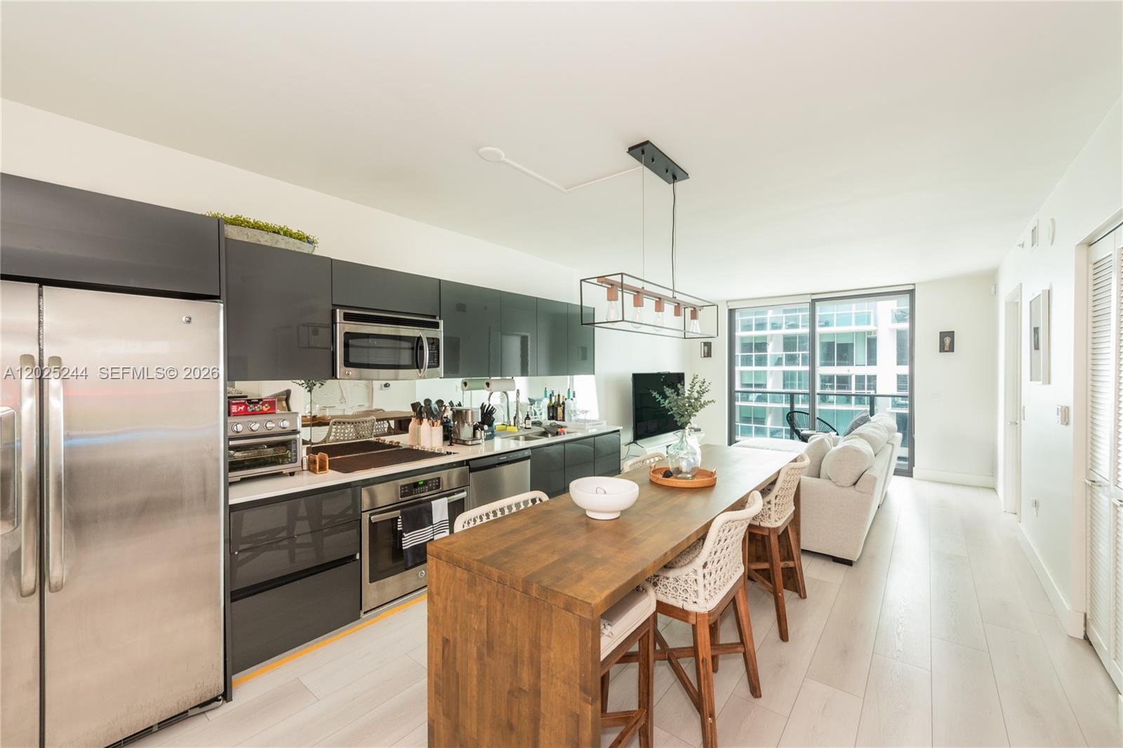 31 SE 6th St #2506, Miami FL 33131