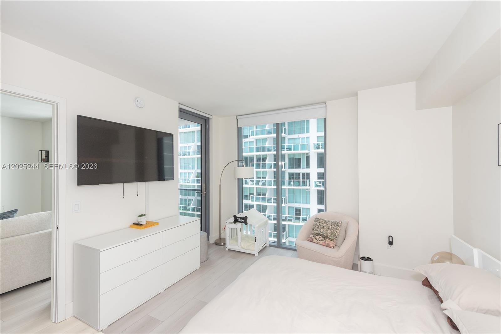 31 SE 6th St #2506, Miami FL 33131