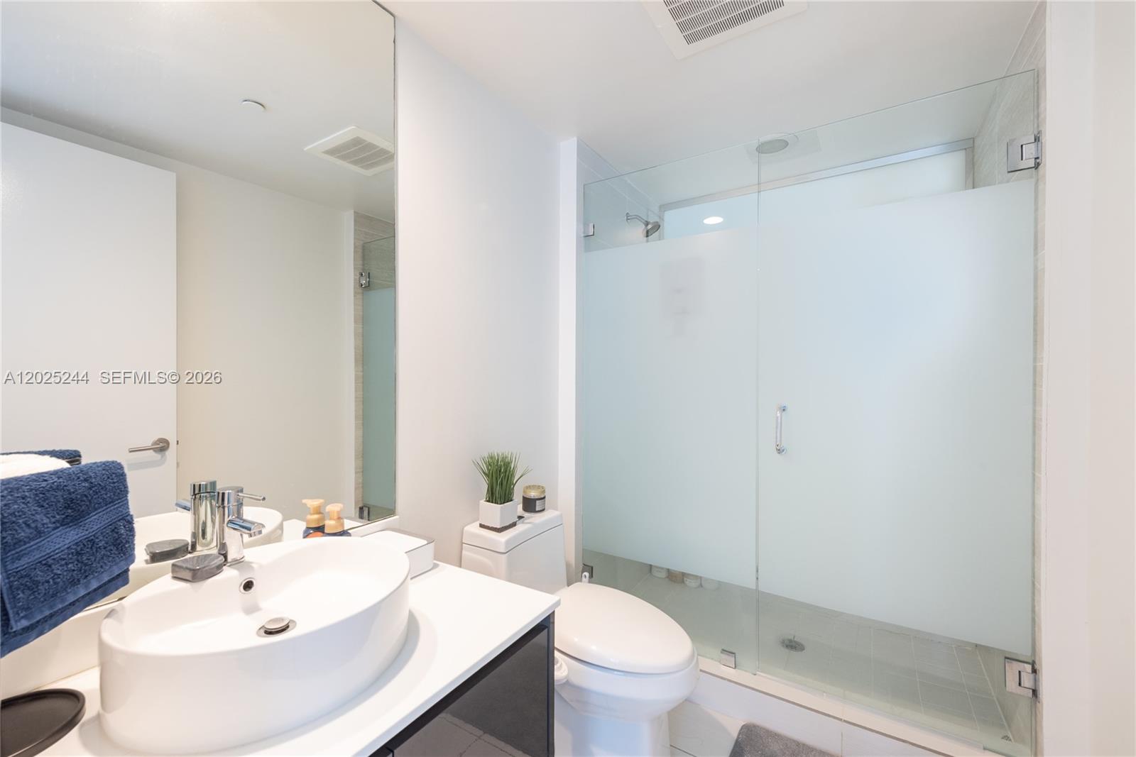 31 SE 6th St #2506, Miami FL 33131