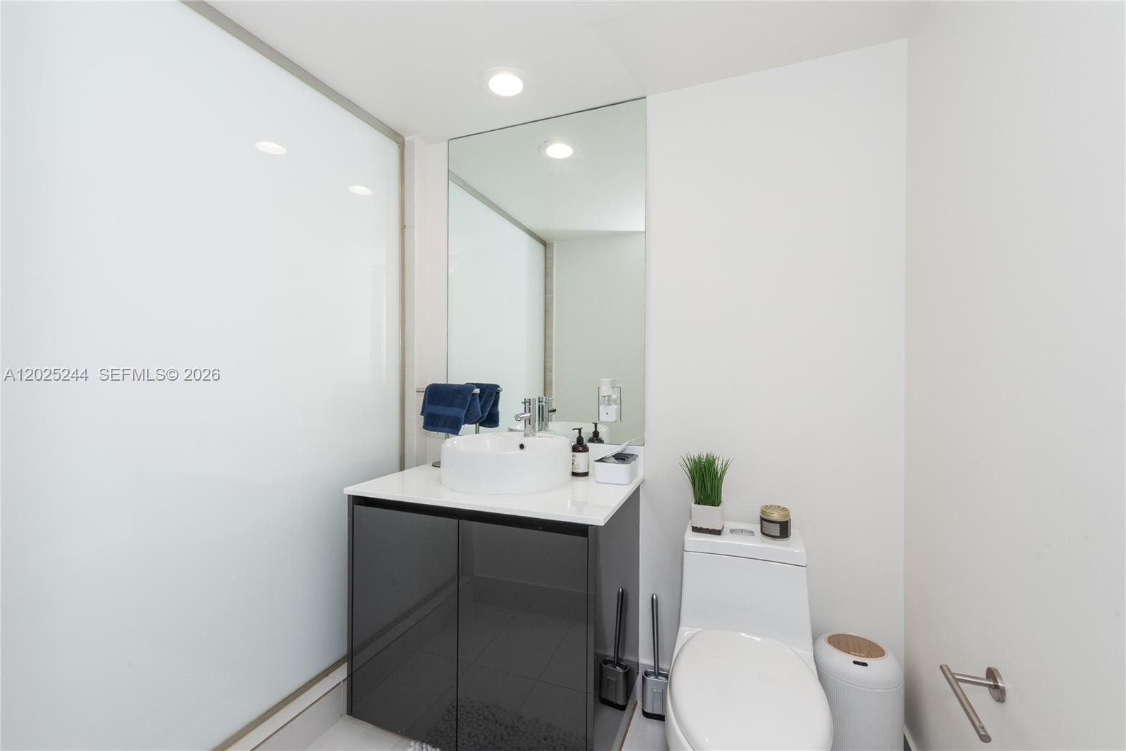 31 SE 6th St #2506, Miami FL 33131