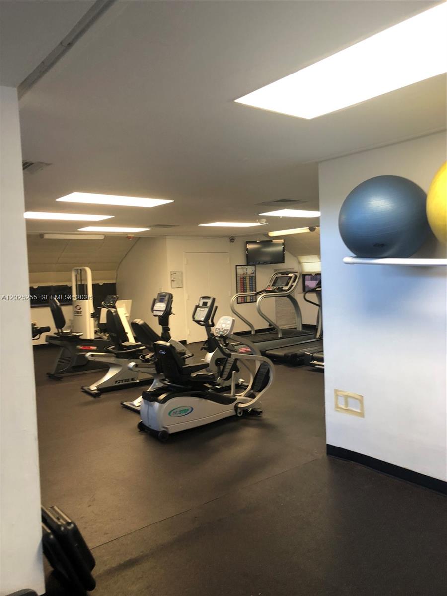 201 Crandon Blvd #1027, Key Biscayne FL 33149