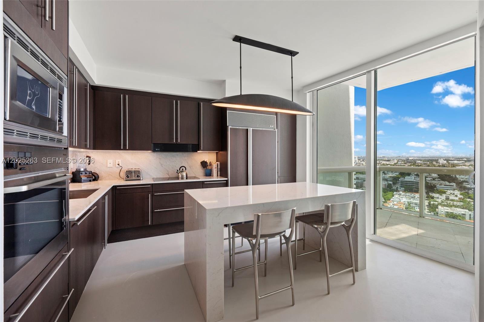 1000 S Pointe Dr #2803, Miami Beach FL 33139