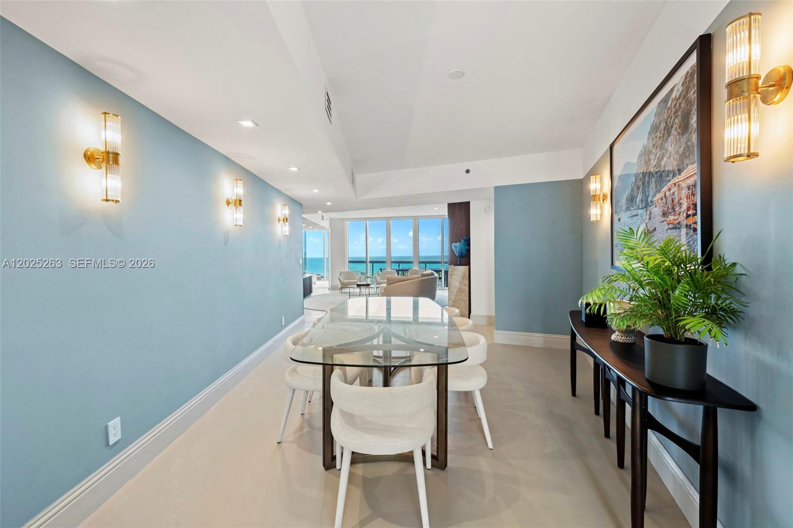 1000 S Pointe Dr #2803, Miami Beach FL 33139