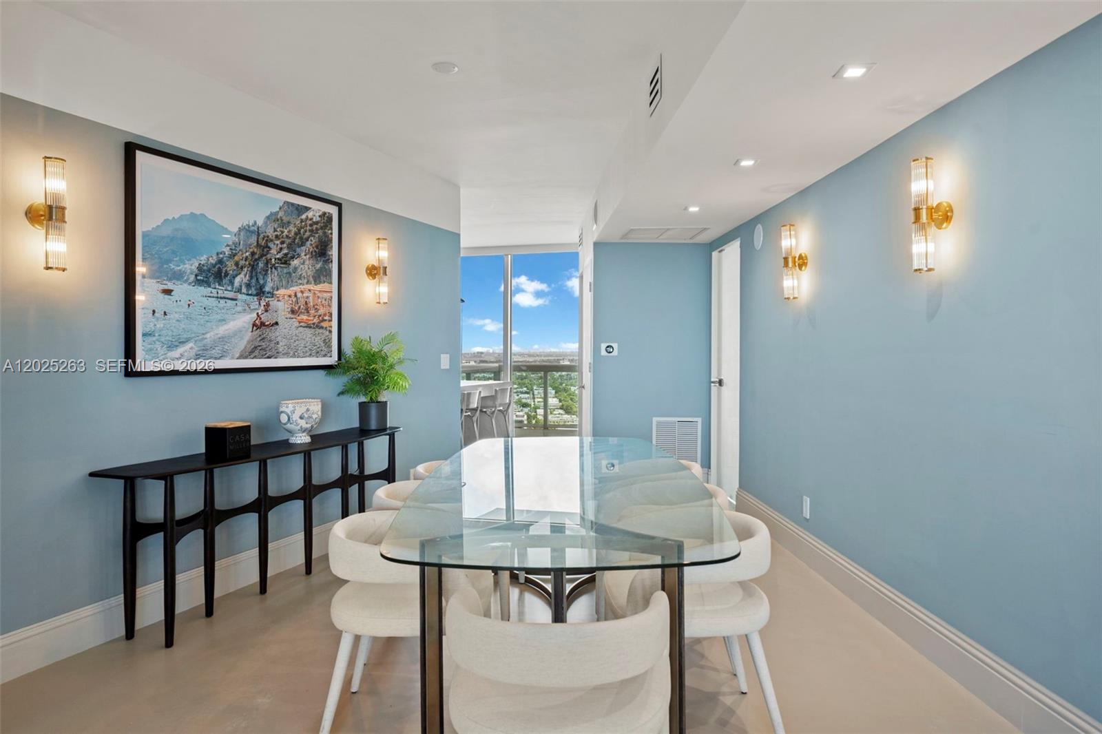1000 S Pointe Dr #2803, Miami Beach FL 33139