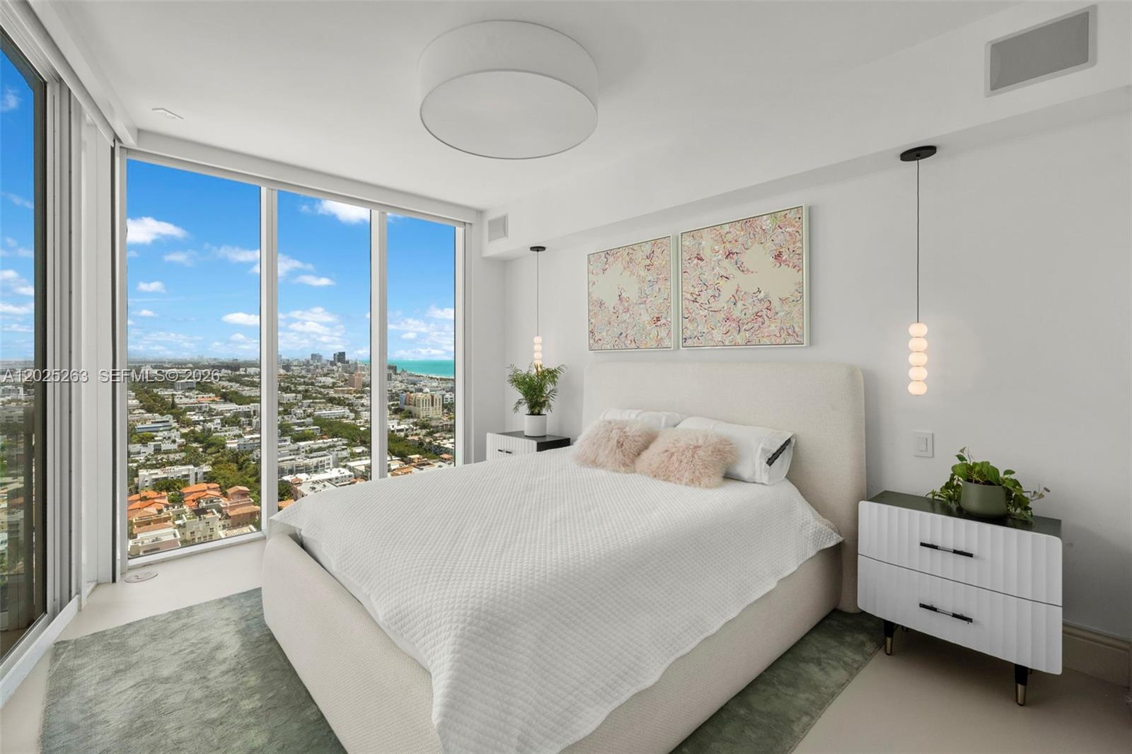 1000 S Pointe Dr #2803, Miami Beach FL 33139