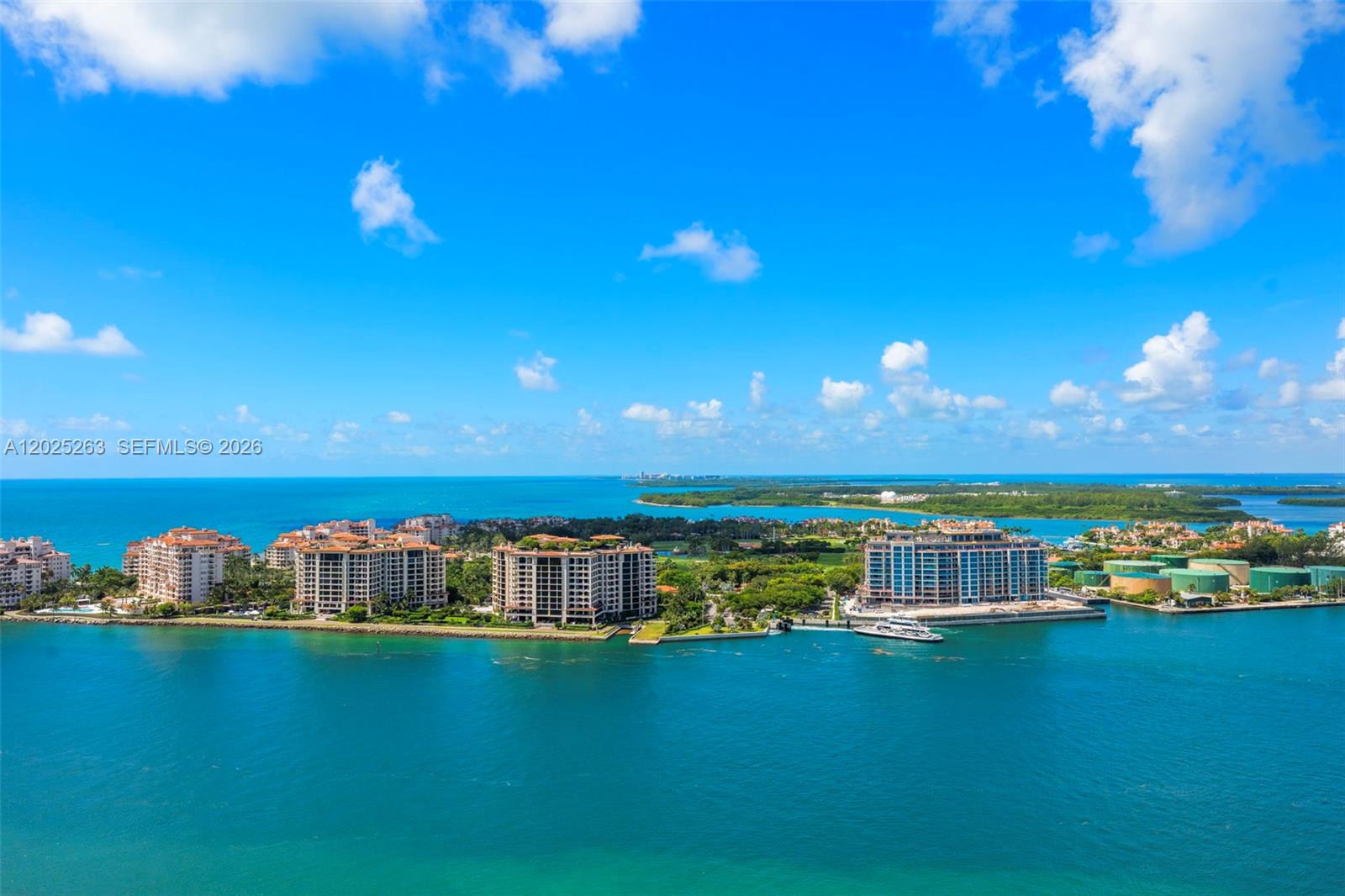 1000 S Pointe Dr #2803, Miami Beach FL 33139