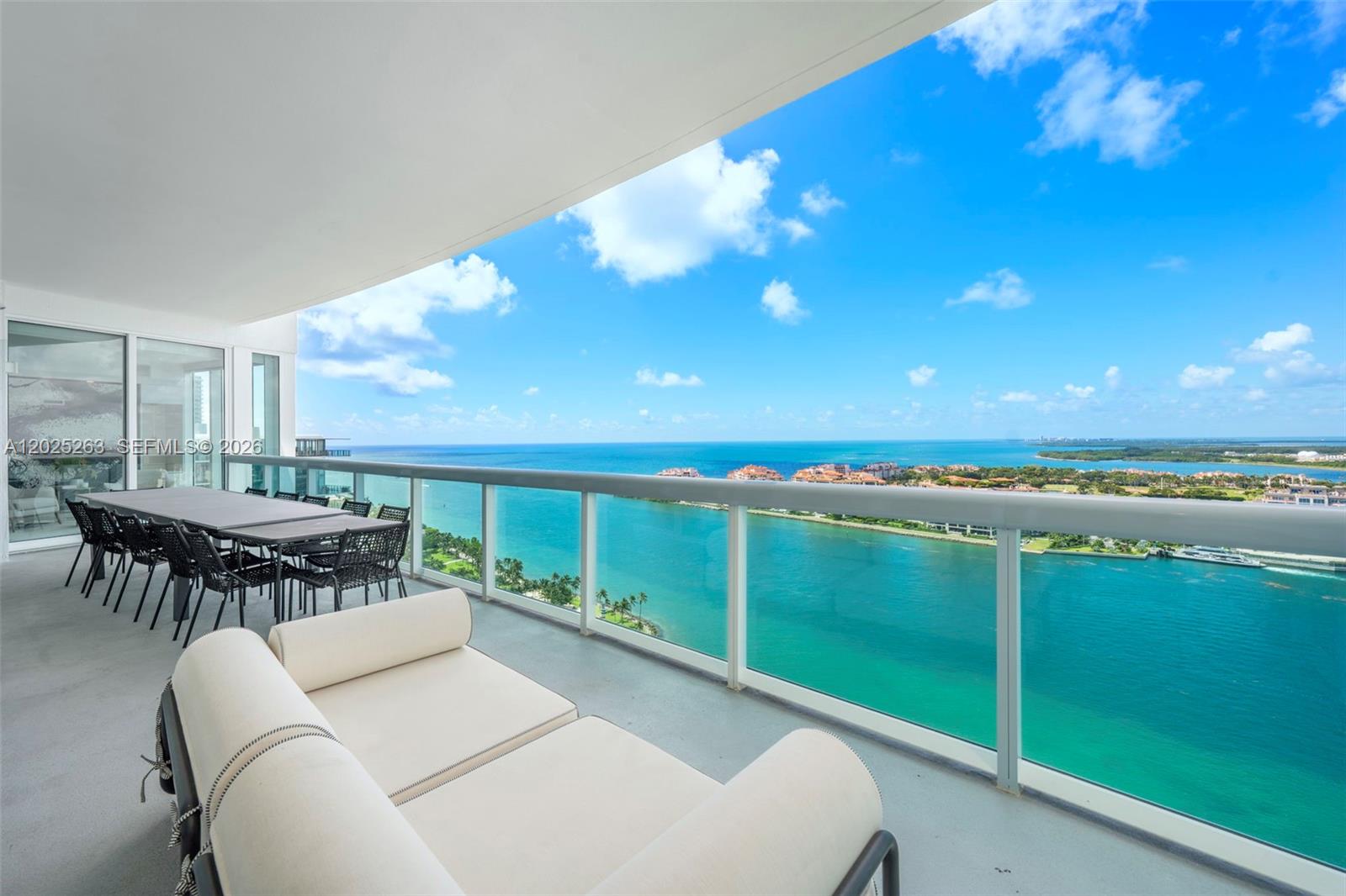 1000 S Pointe Dr #2803, Miami Beach FL 33139