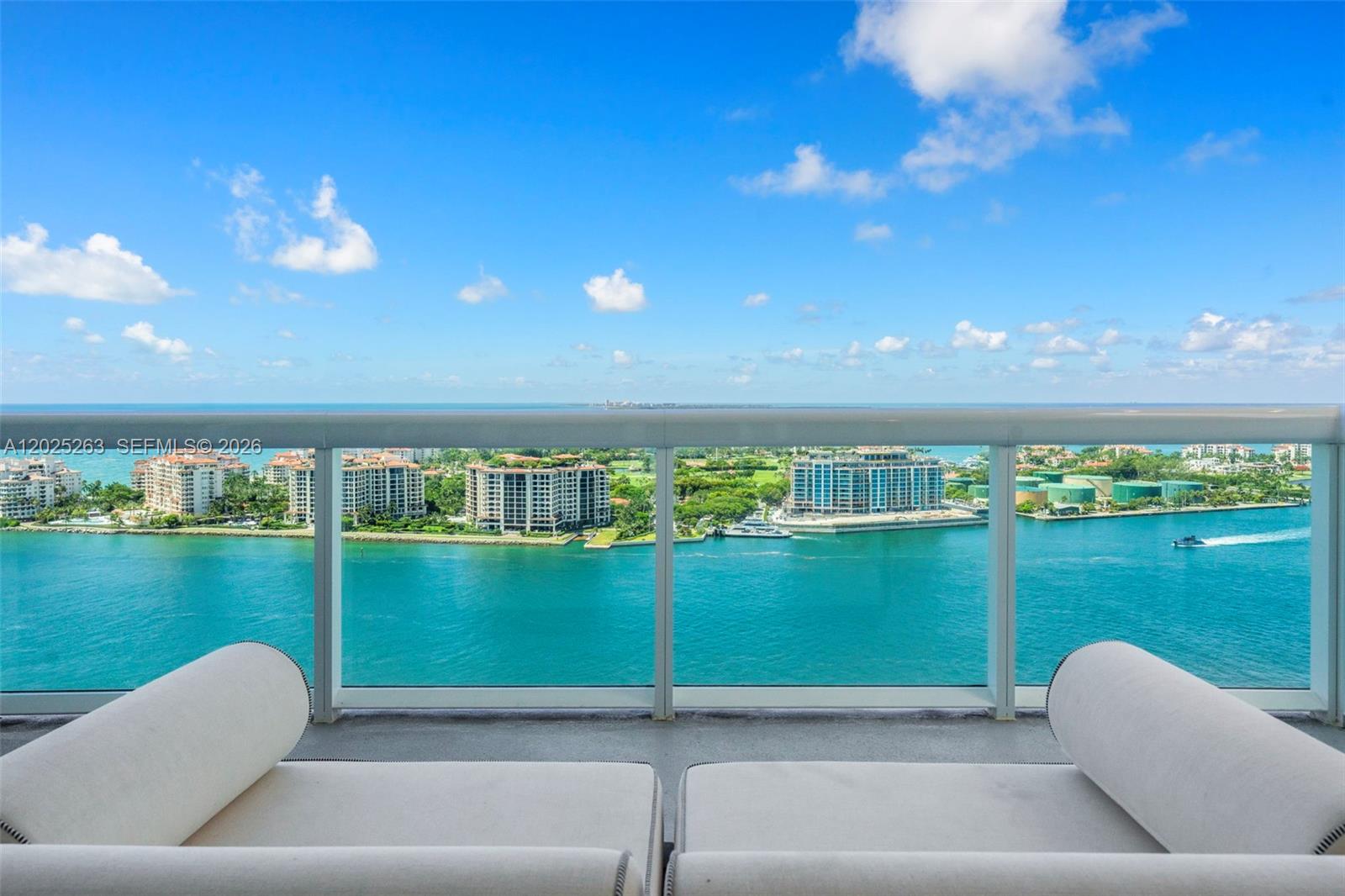 1000 S Pointe Dr #2803, Miami Beach FL 33139