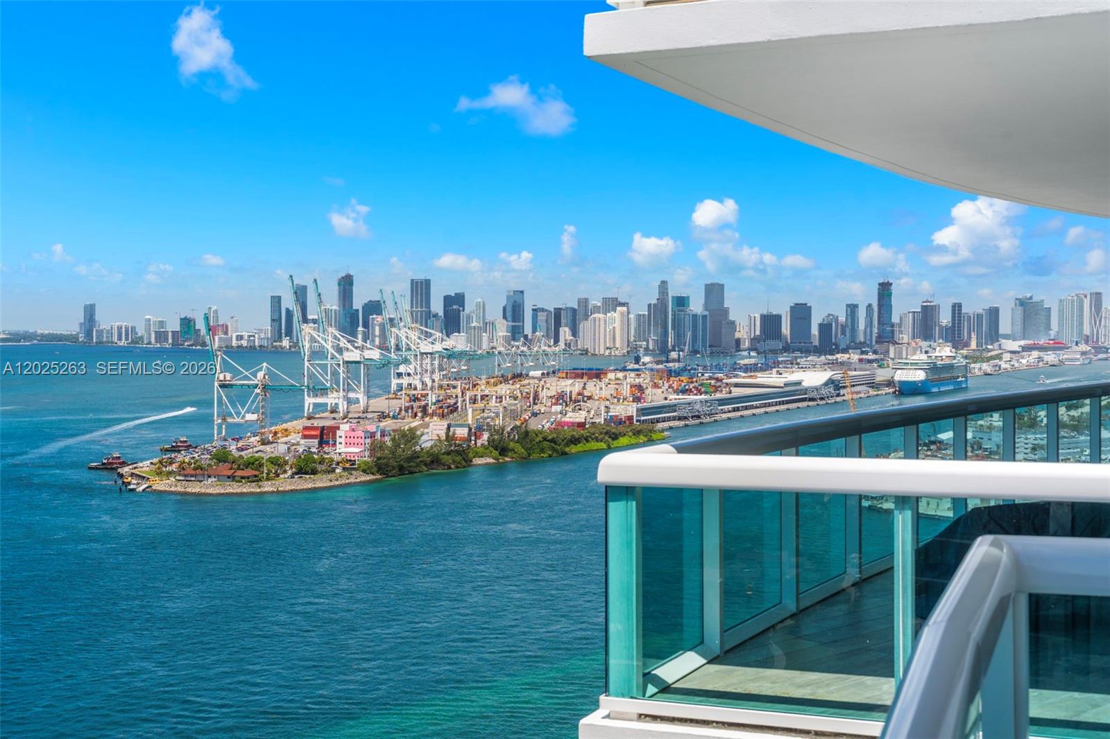 1000 S Pointe Dr #2803, Miami Beach FL 33139