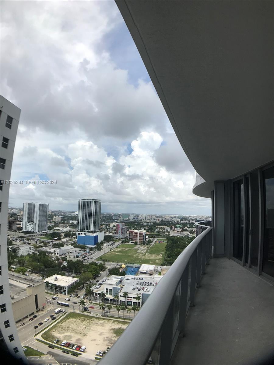 488 NE 18th St #3002, Miami FL 33132