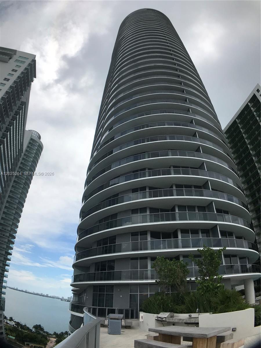 488 NE 18th St #3002, Miami FL 33132