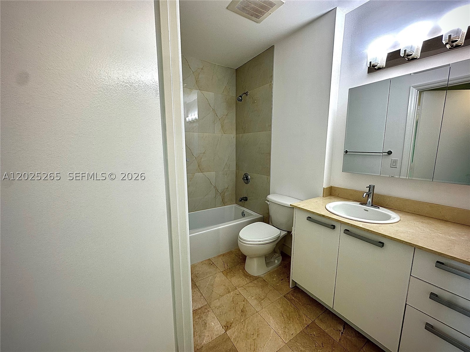 2525 SW 3rd Ave #705, Miami FL 33129