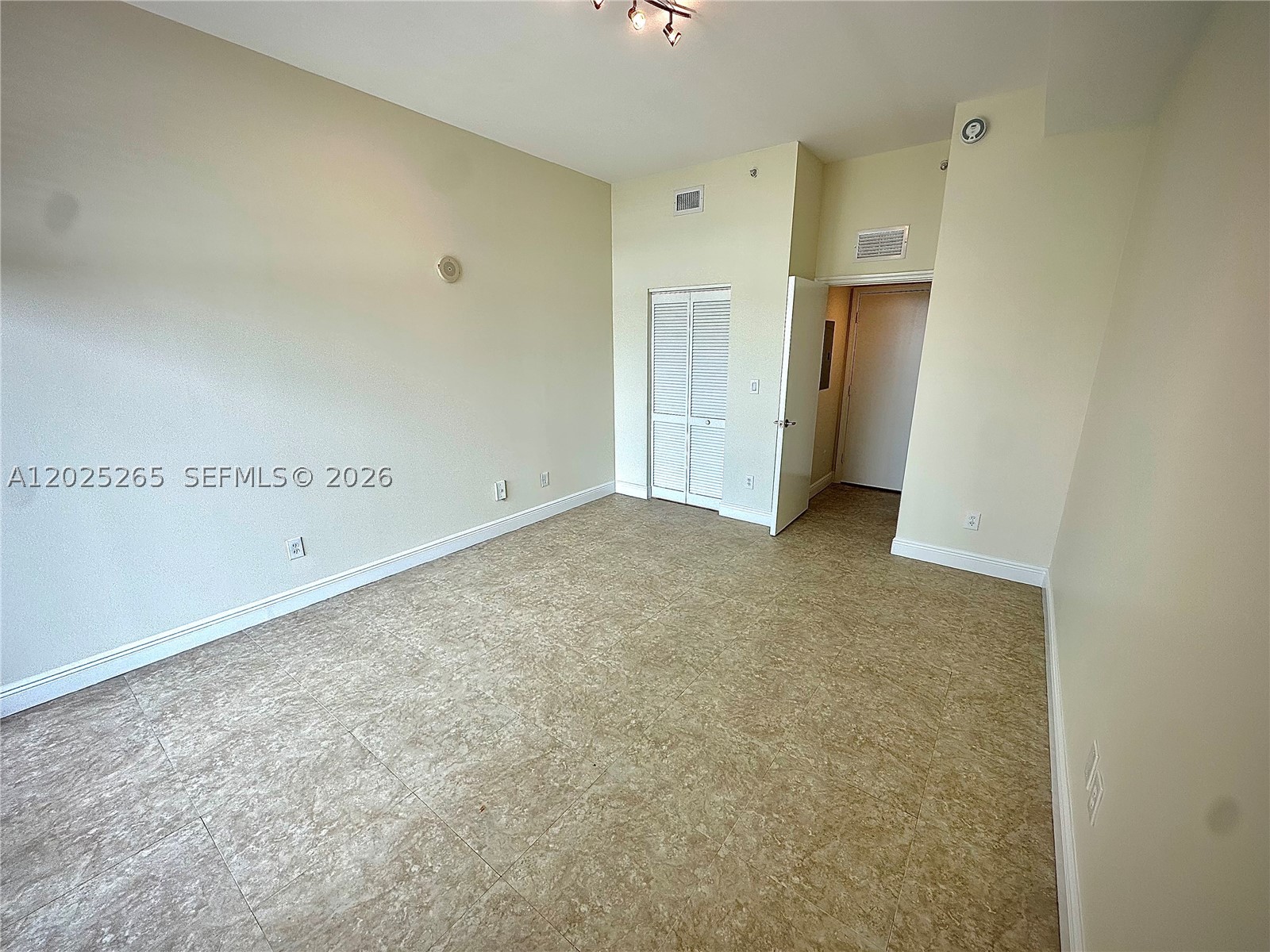 2525 SW 3rd Ave #705, Miami FL 33129