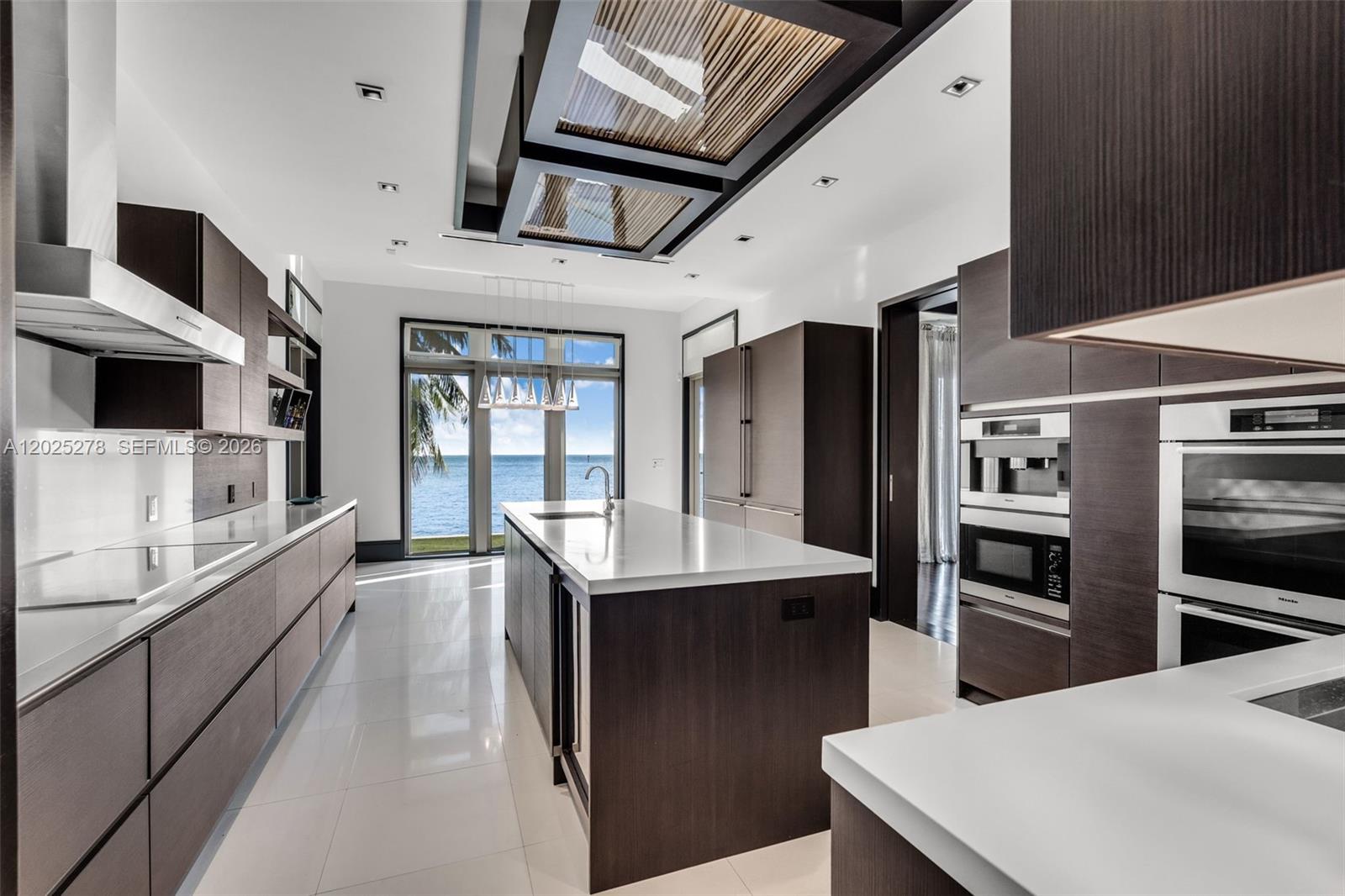 760 S Mashta Dr, Key Biscayne FL 33149