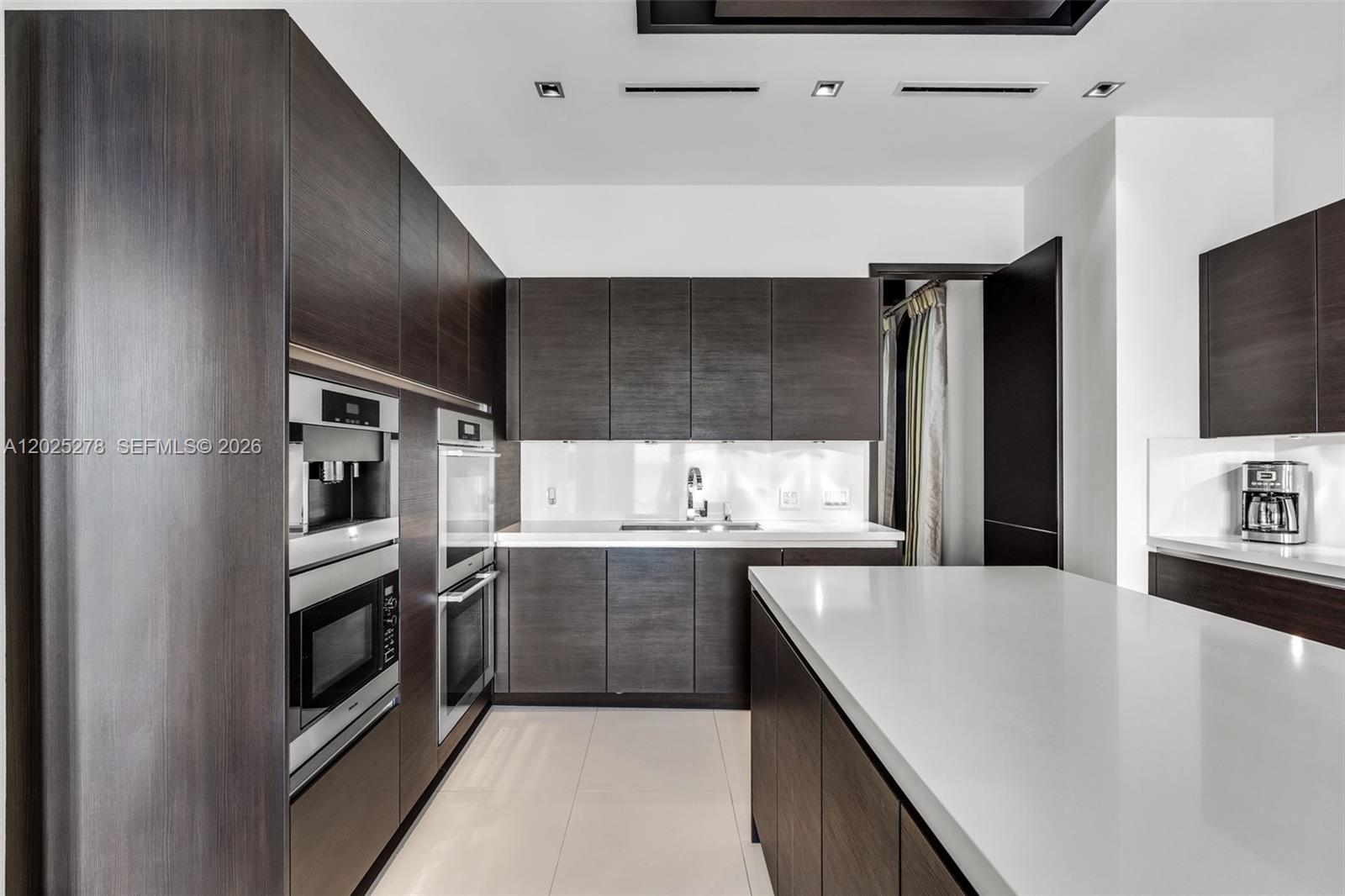 760 S Mashta Dr, Key Biscayne FL 33149