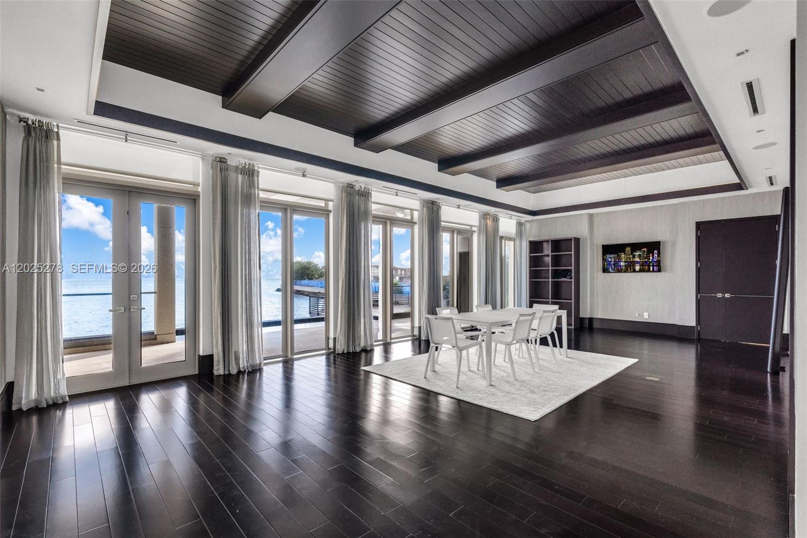 760 S Mashta Dr, Key Biscayne FL 33149