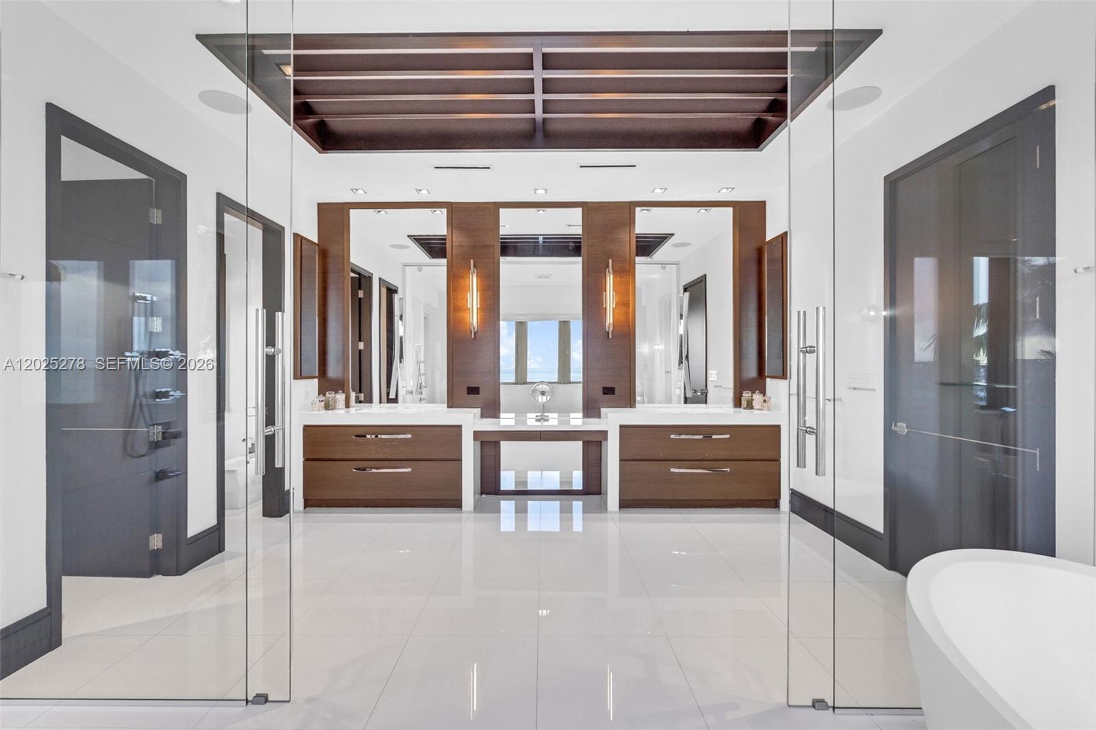 760 S Mashta Dr, Key Biscayne FL 33149