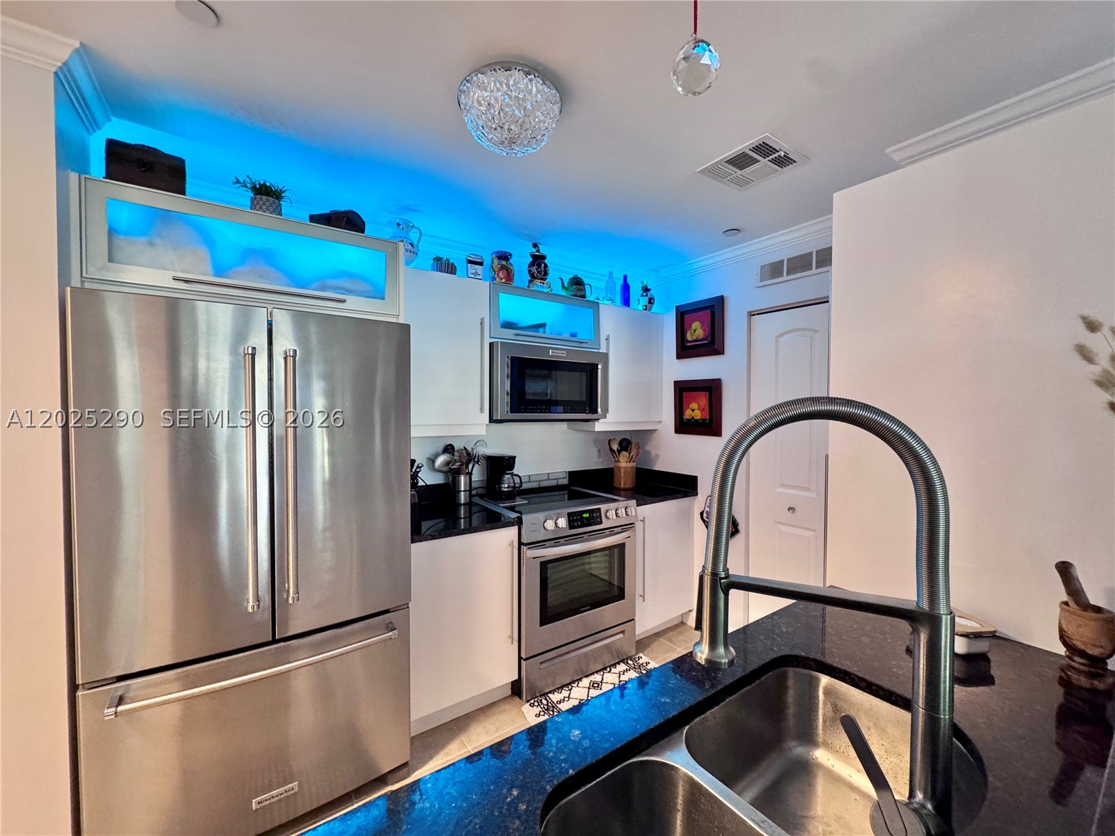 7355 SW 89th St #423N, Miami FL 33156