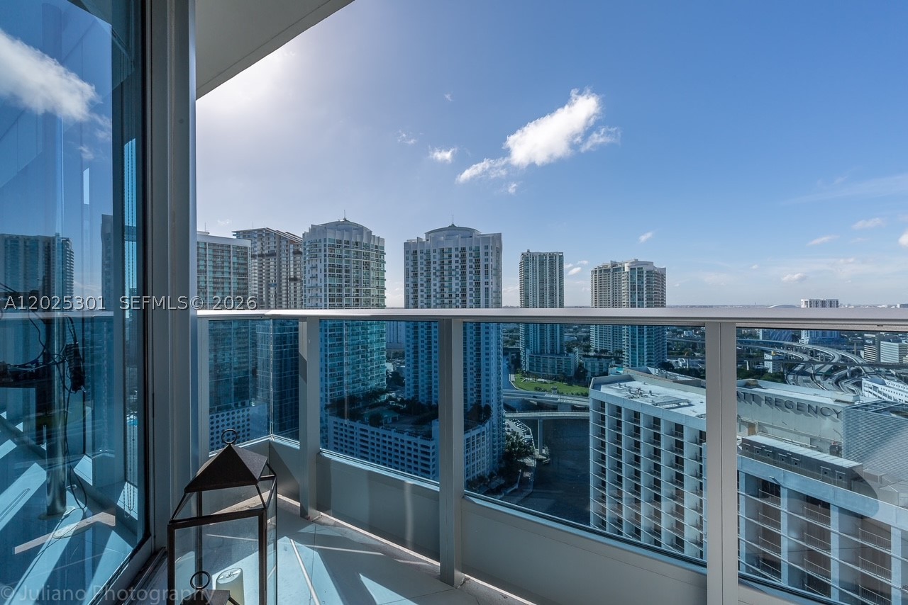 200 Biscayne Boulevard Way #3102, Miami FL 33131
