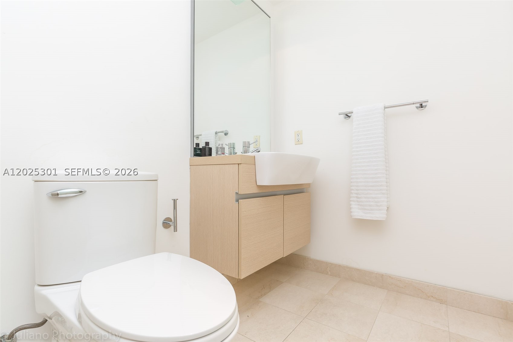 200 Biscayne Boulevard Way #3102, Miami FL 33131