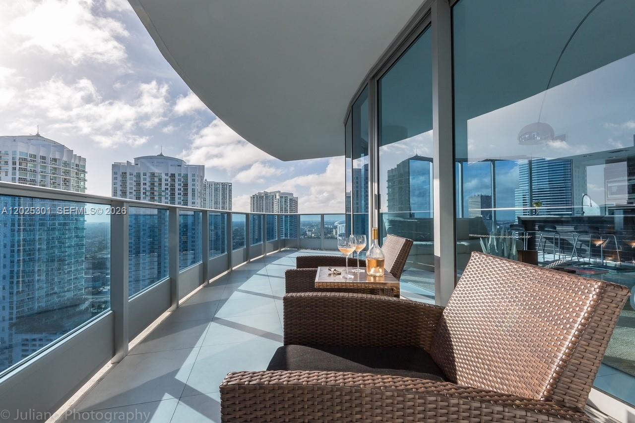 200 Biscayne Boulevard Way #3102, Miami FL 33131