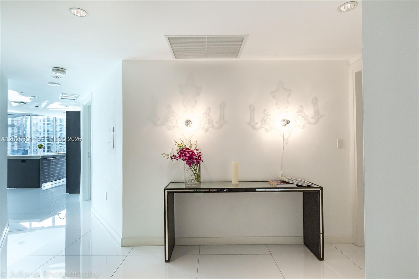 200 Biscayne Boulevard Way #3102, Miami FL 33131