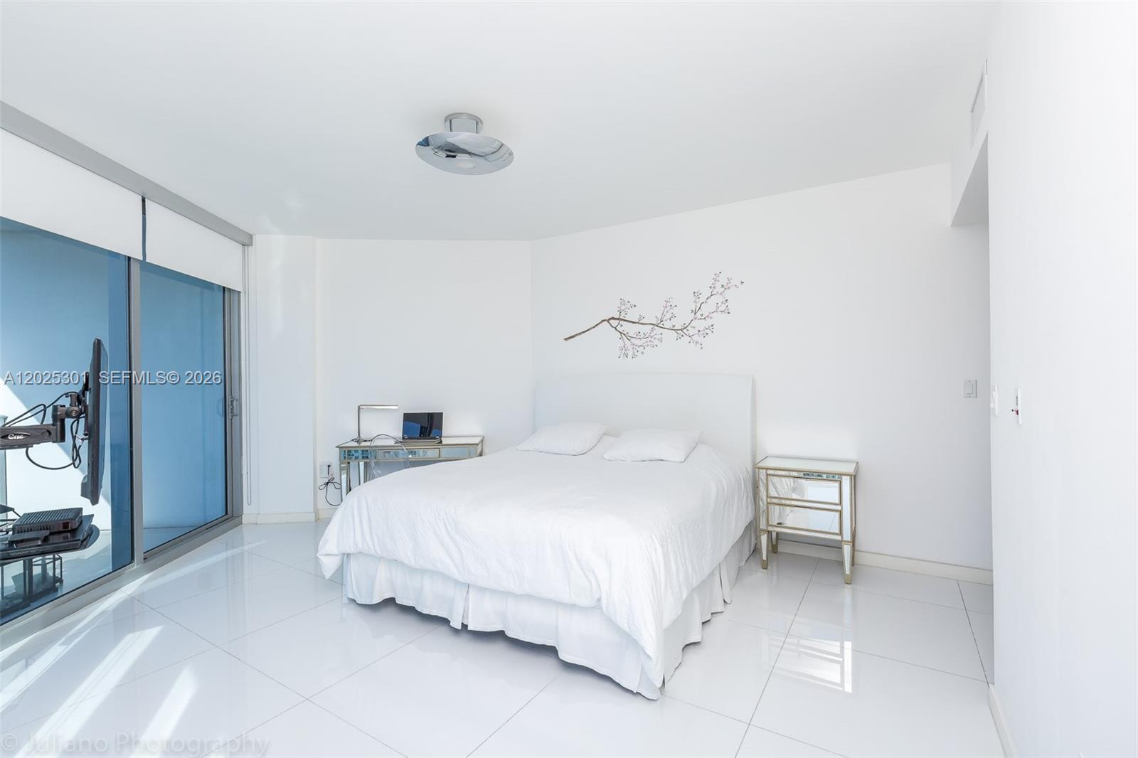 200 Biscayne Boulevard Way #3102, Miami FL 33131