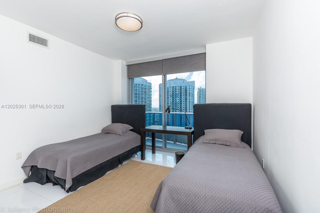 200 Biscayne Boulevard Way #3102, Miami FL 33131
