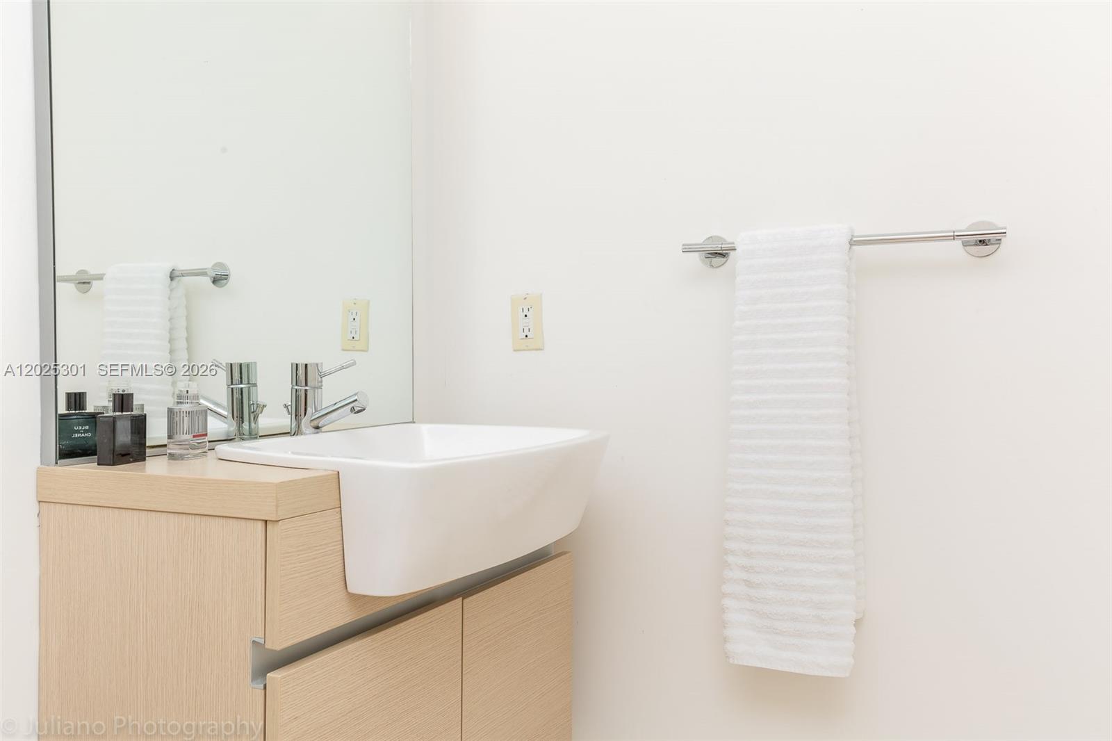 200 Biscayne Boulevard Way #3102, Miami FL 33131