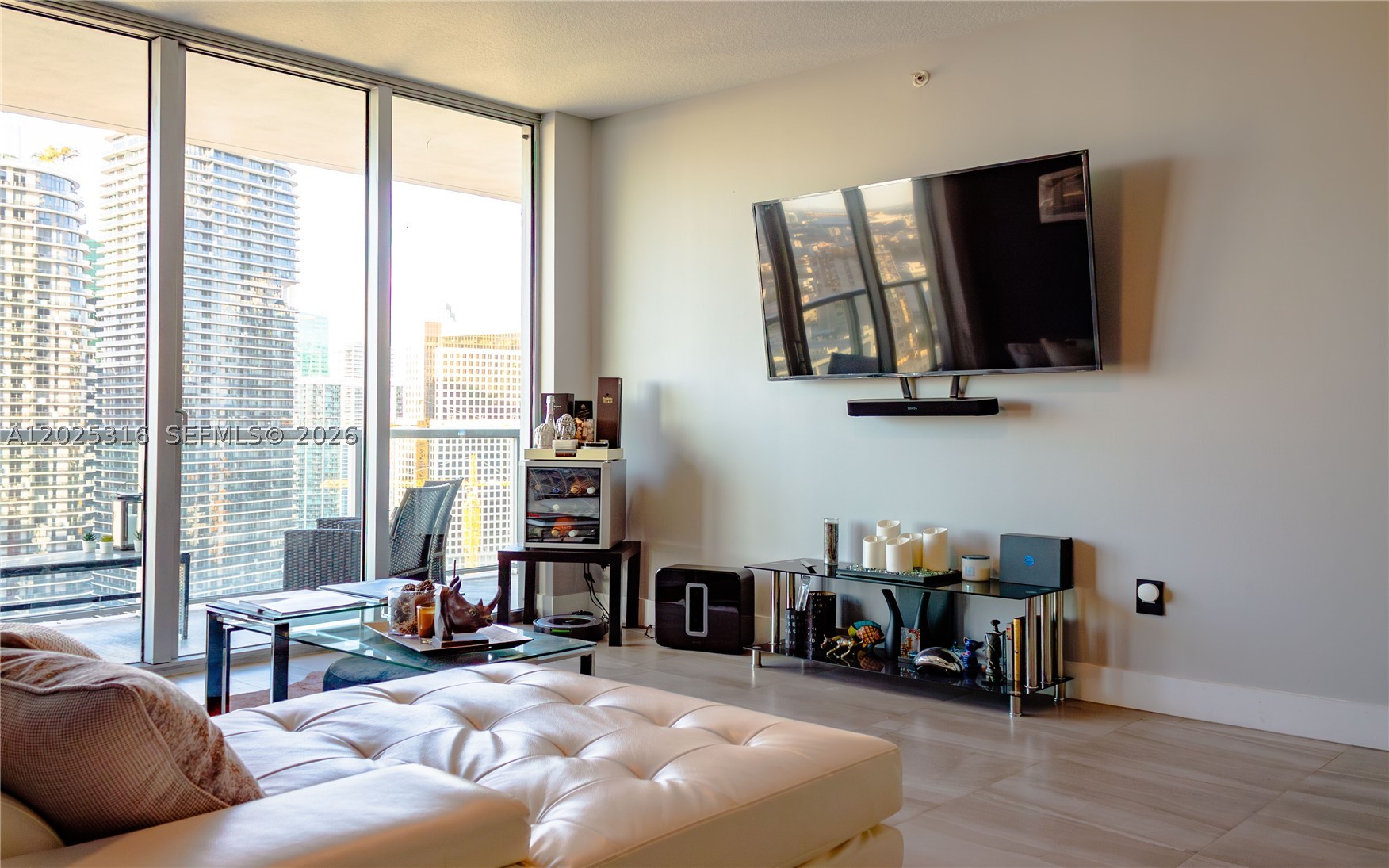 1111 SW 1st Ave #PH3822, Miami FL 33130
