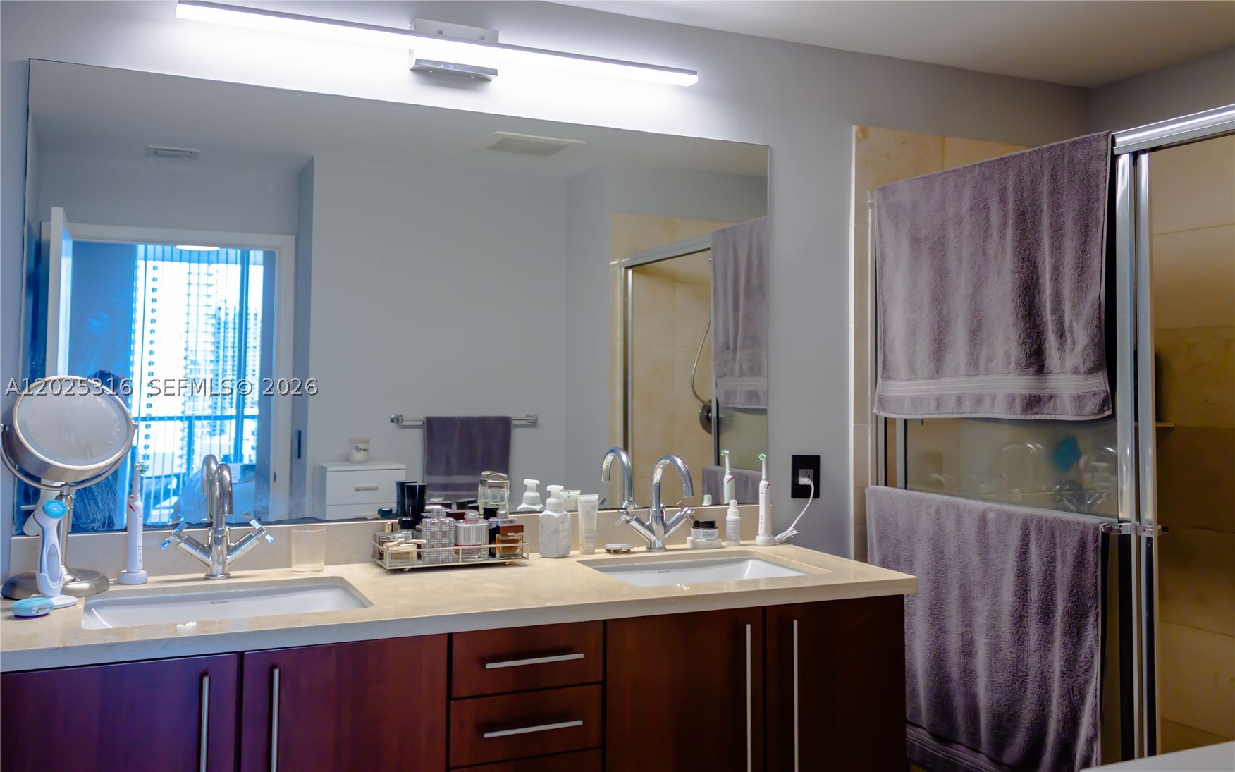 1111 SW 1st Ave #PH3822, Miami FL 33130