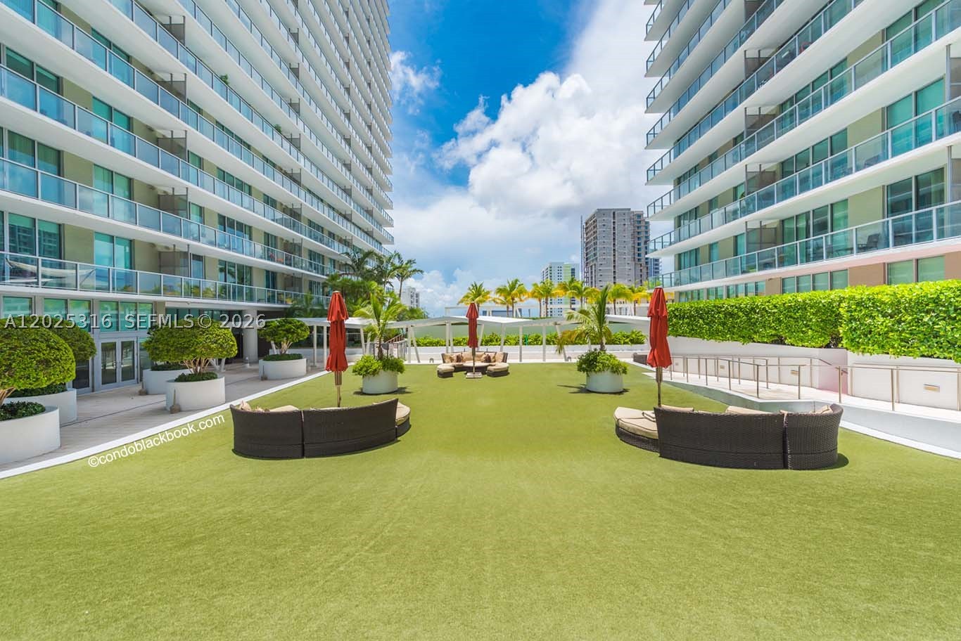 1111 SW 1st Ave #PH3822, Miami FL 33130