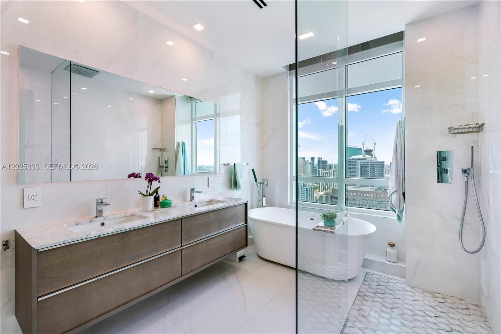 950 Brickell Bay Dr #5210, Miami FL 33131