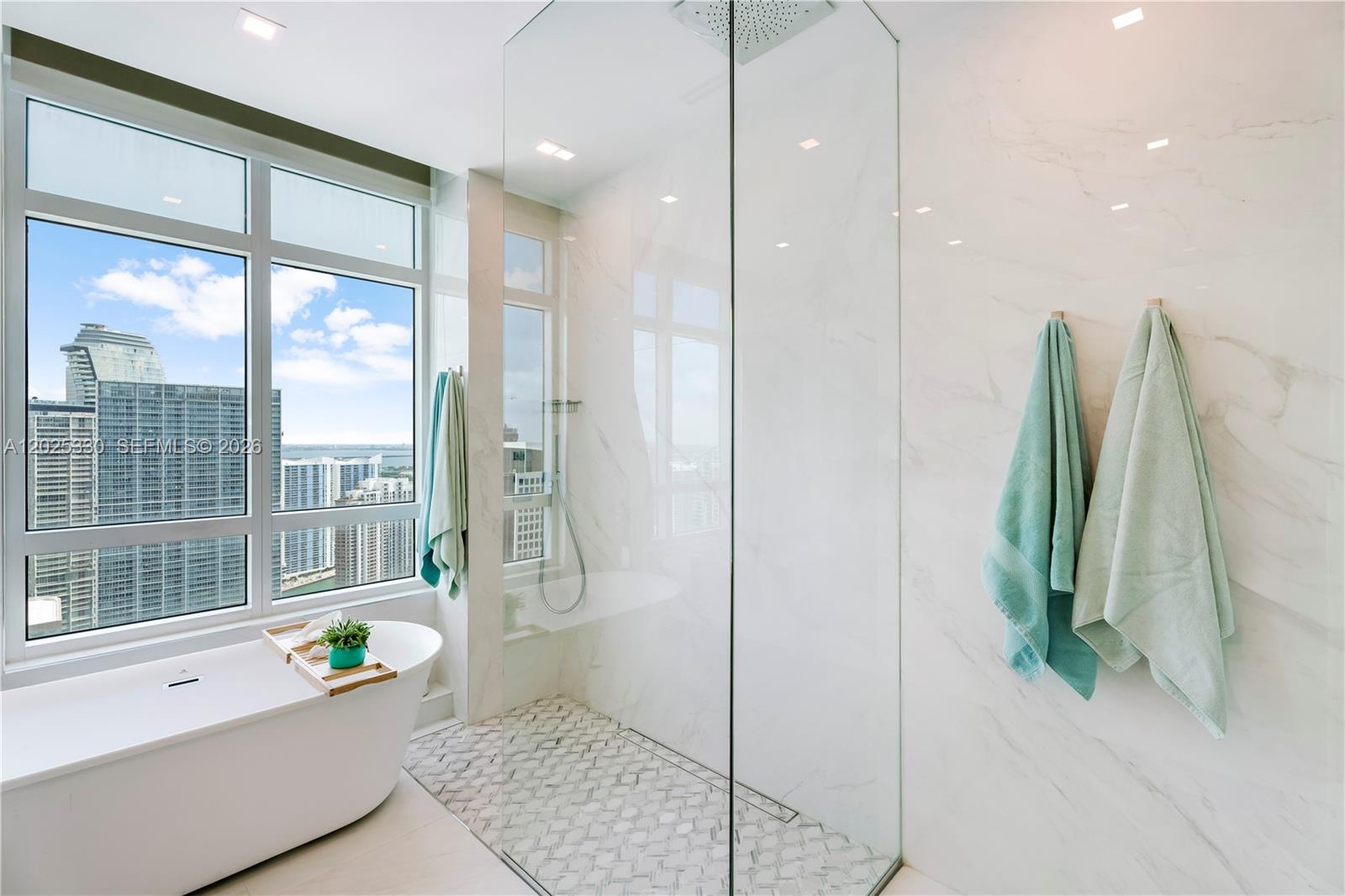 950 Brickell Bay Dr #5210, Miami FL 33131