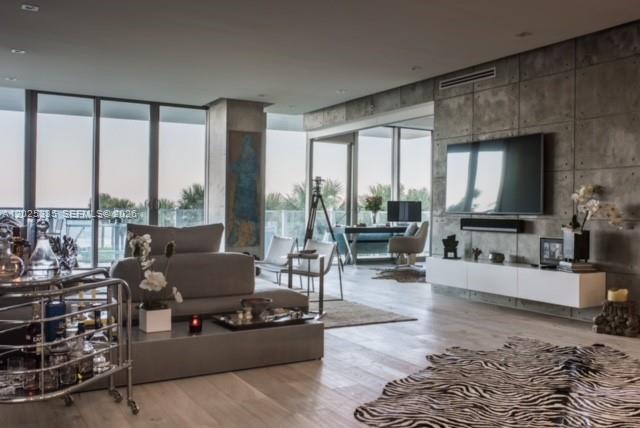 350 OCEAN DR #304N, Key Biscayne FL 33149