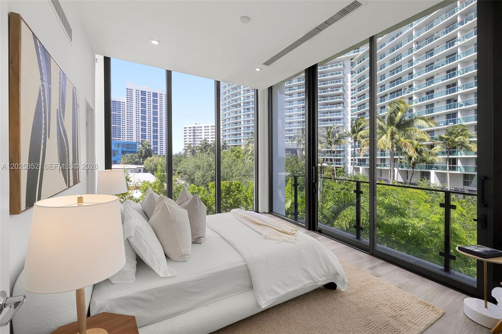 1525 Bay Rd, Miami Beach FL 33139