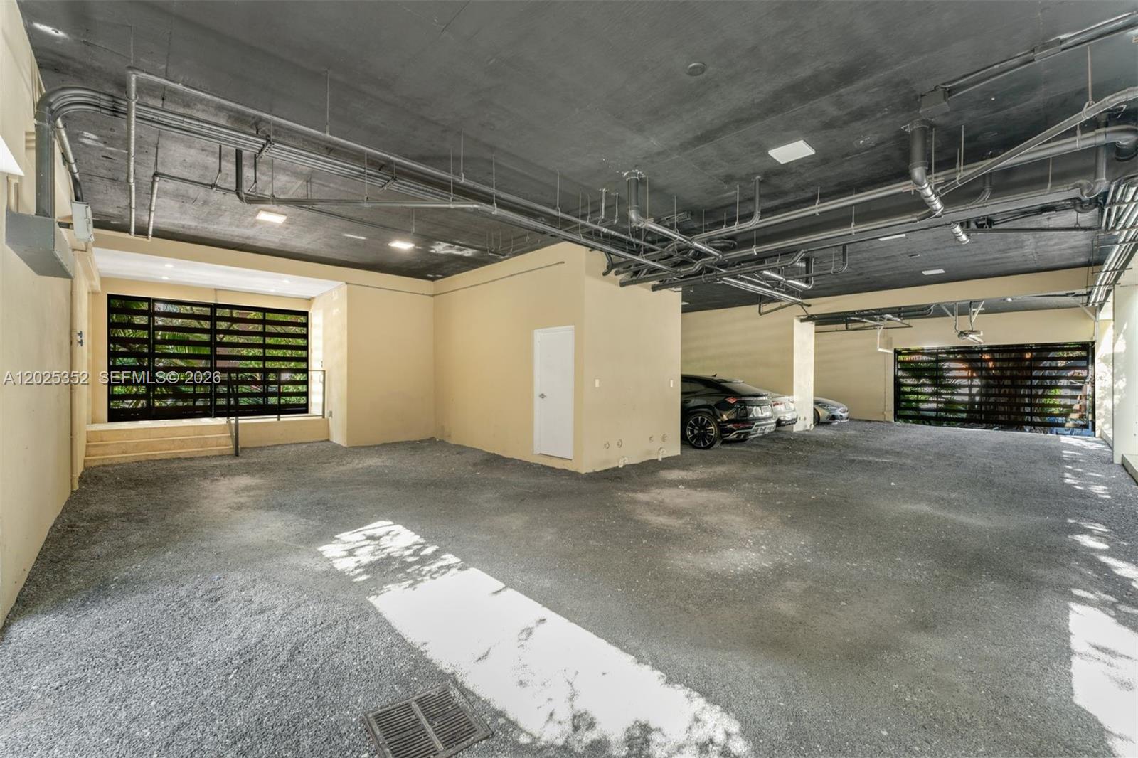 1525 Bay Rd, Miami Beach FL 33139