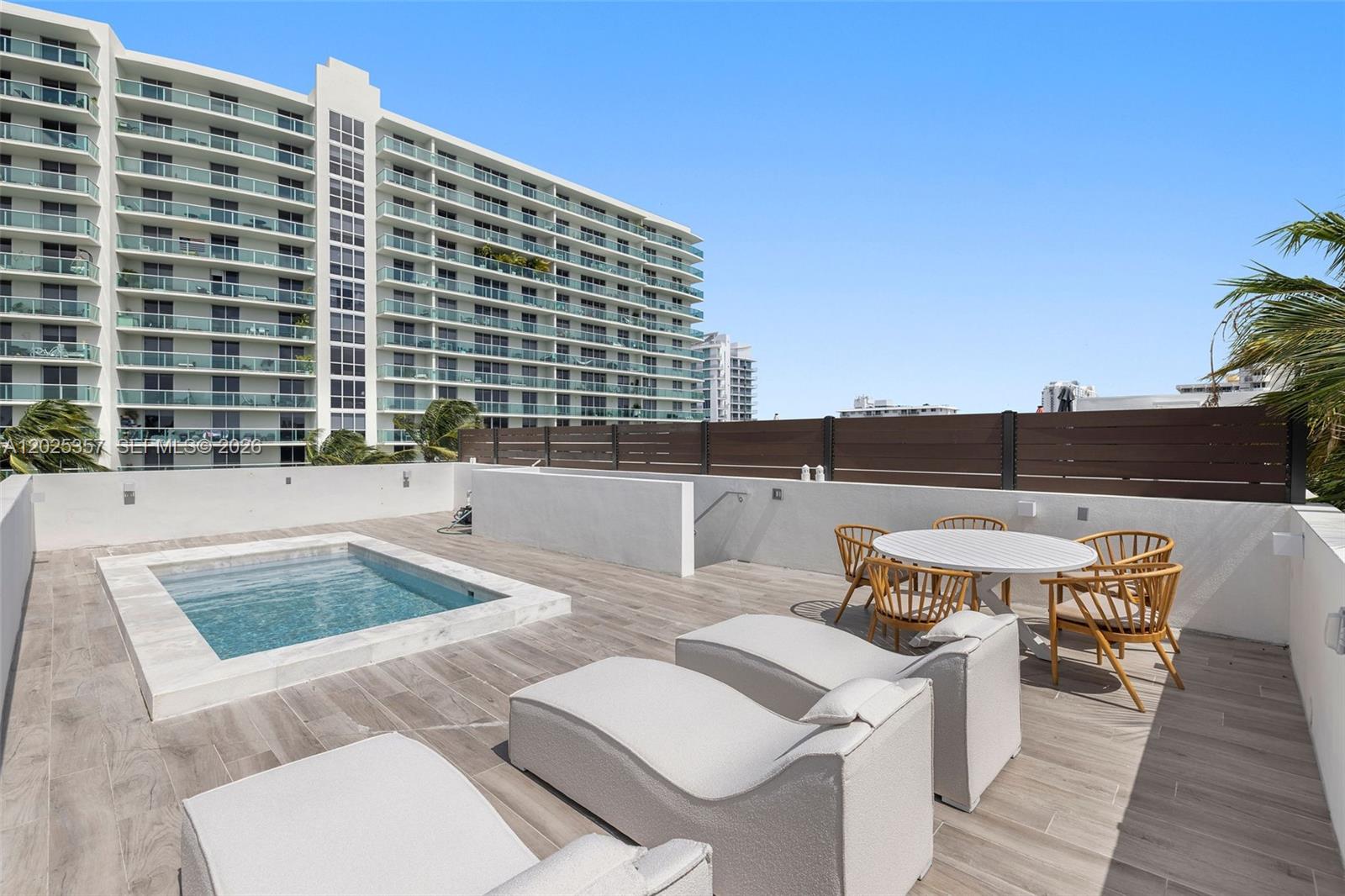 1525 Bay Rd #1525, Miami Beach FL 33139