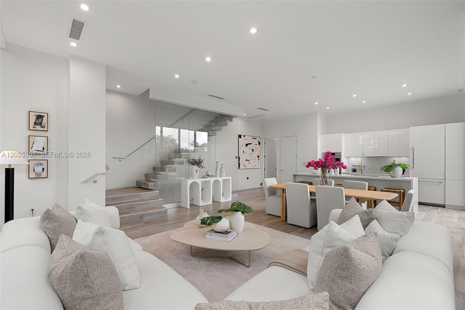 1525 Bay Rd #1525, Miami Beach FL 33139