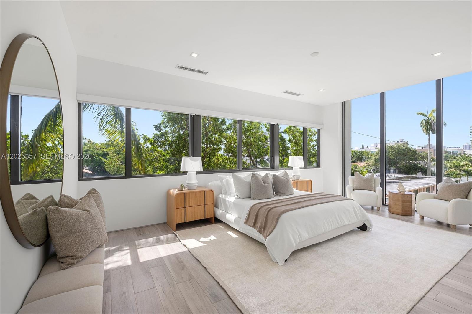 1525 Bay Rd #1525, Miami Beach FL 33139