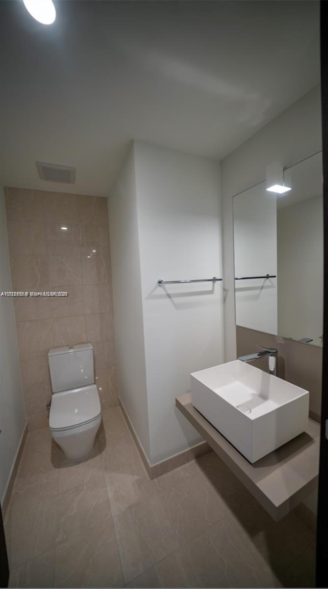 1000 Brickell Plz #3411, Miami FL 33131