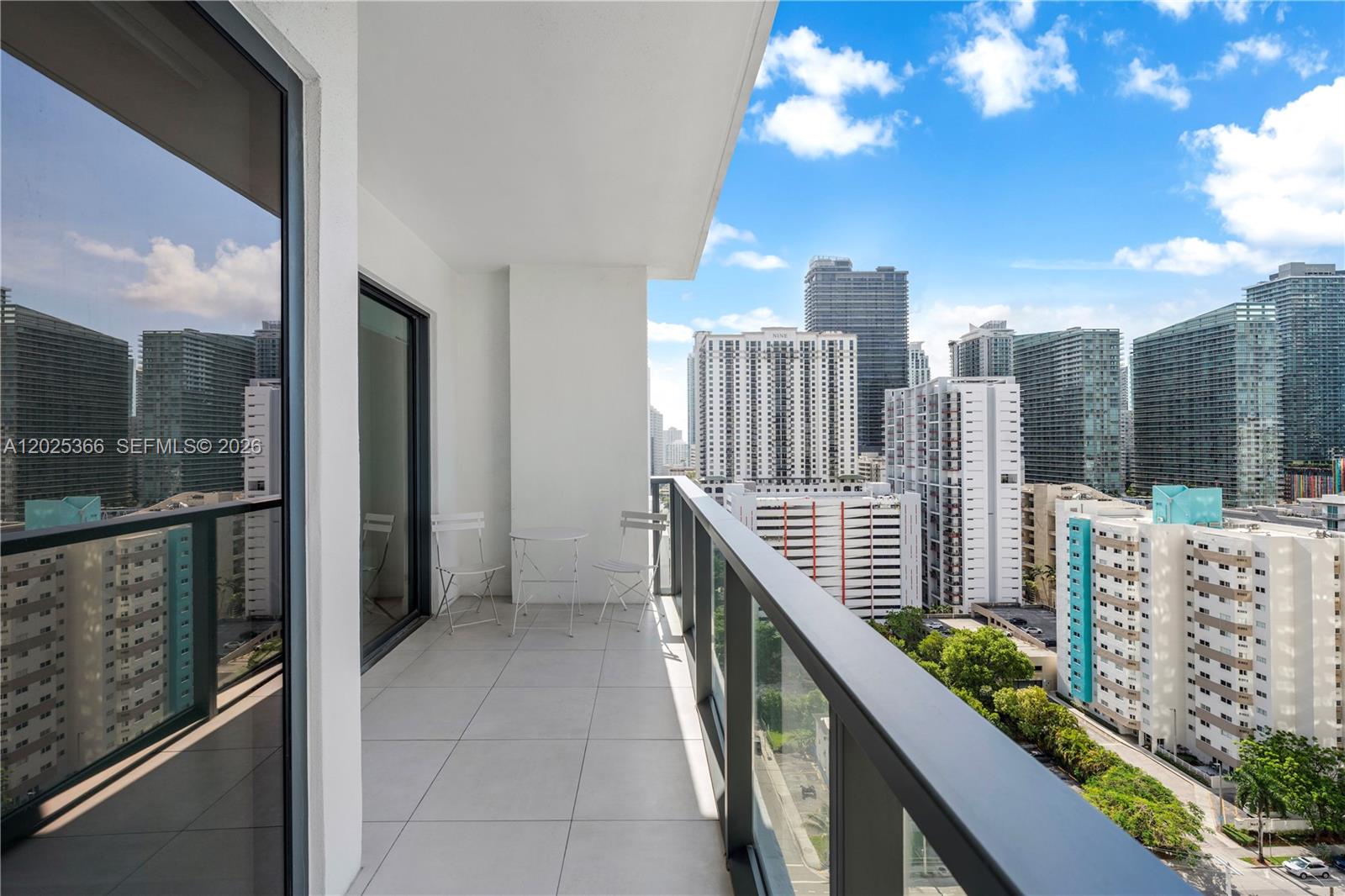 239 SW 9th St #1701, Miami FL 33130