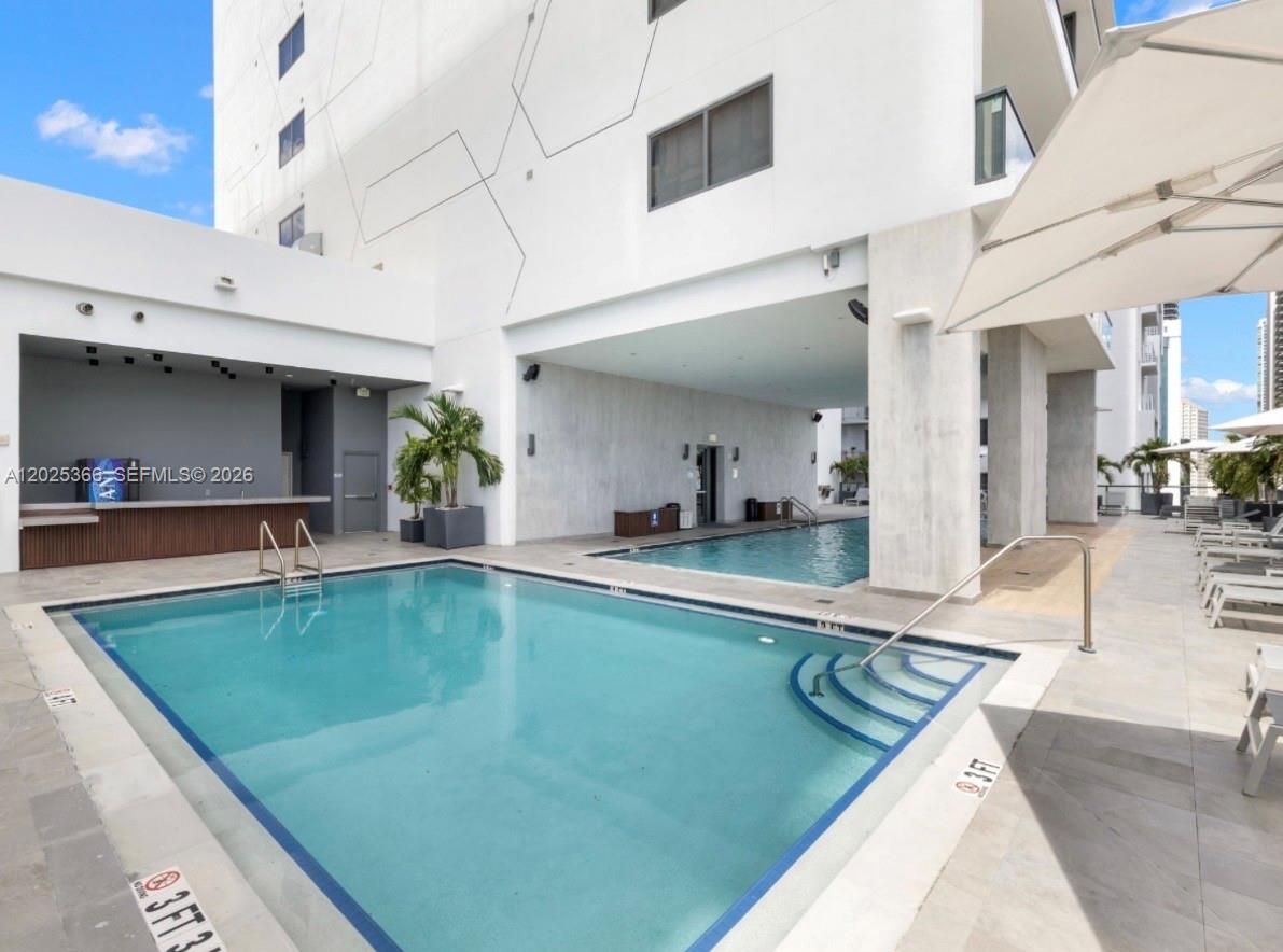 239 SW 9th St #1701, Miami FL 33130