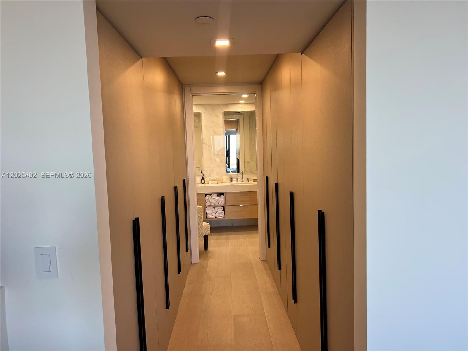 201 Crandon Blvd #642, Key Biscayne FL 33149