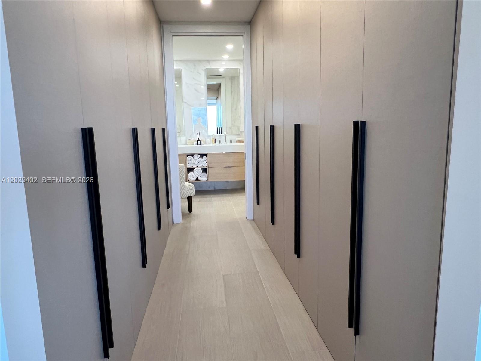 201 Crandon Blvd #642, Key Biscayne FL 33149