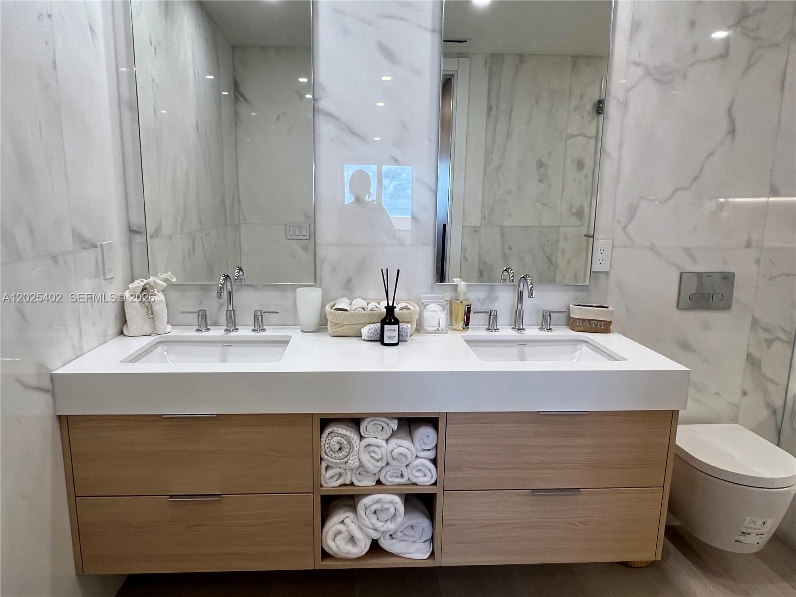 201 Crandon Blvd #642, Key Biscayne FL 33149