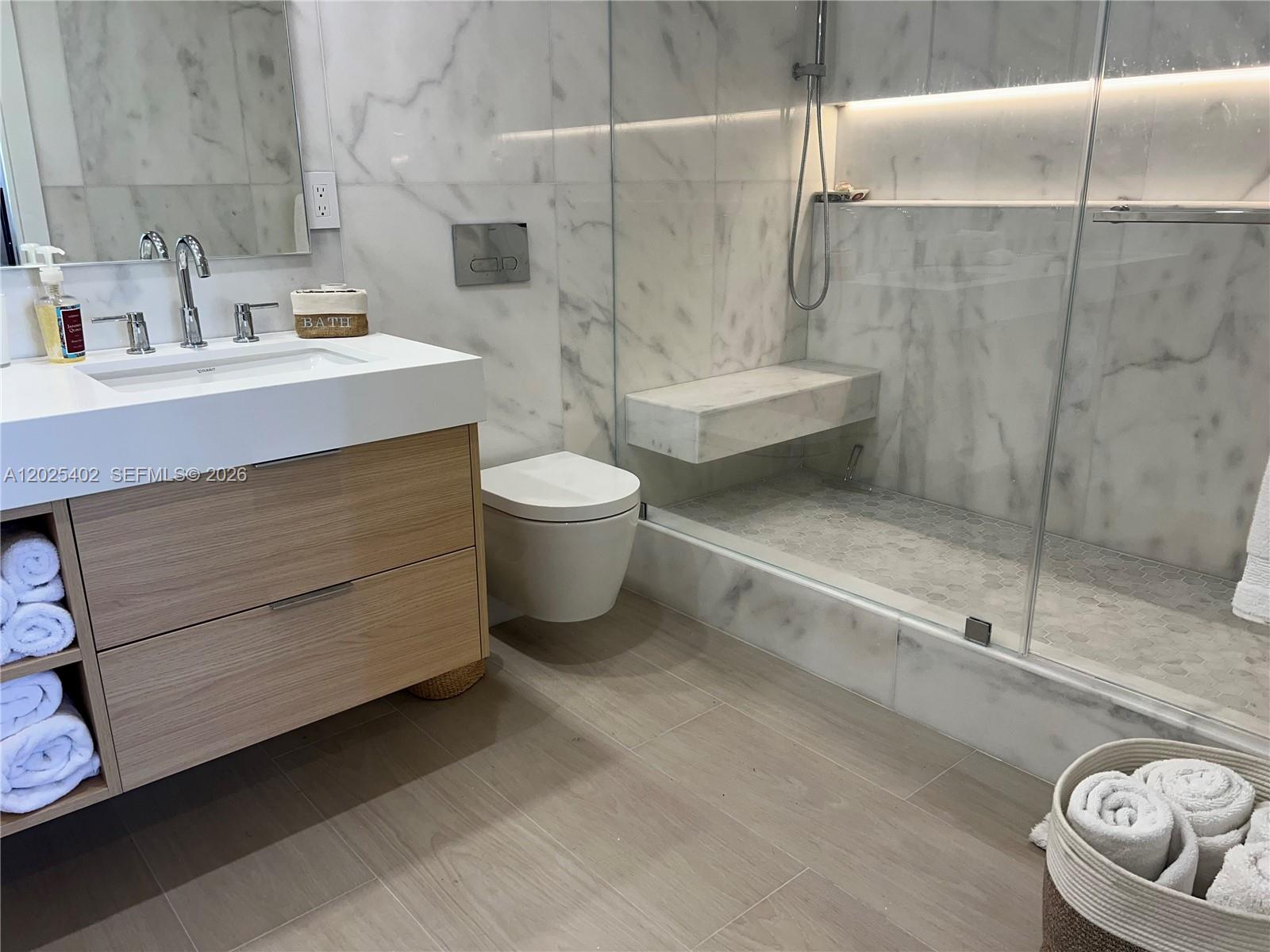 201 Crandon Blvd #642, Key Biscayne FL 33149