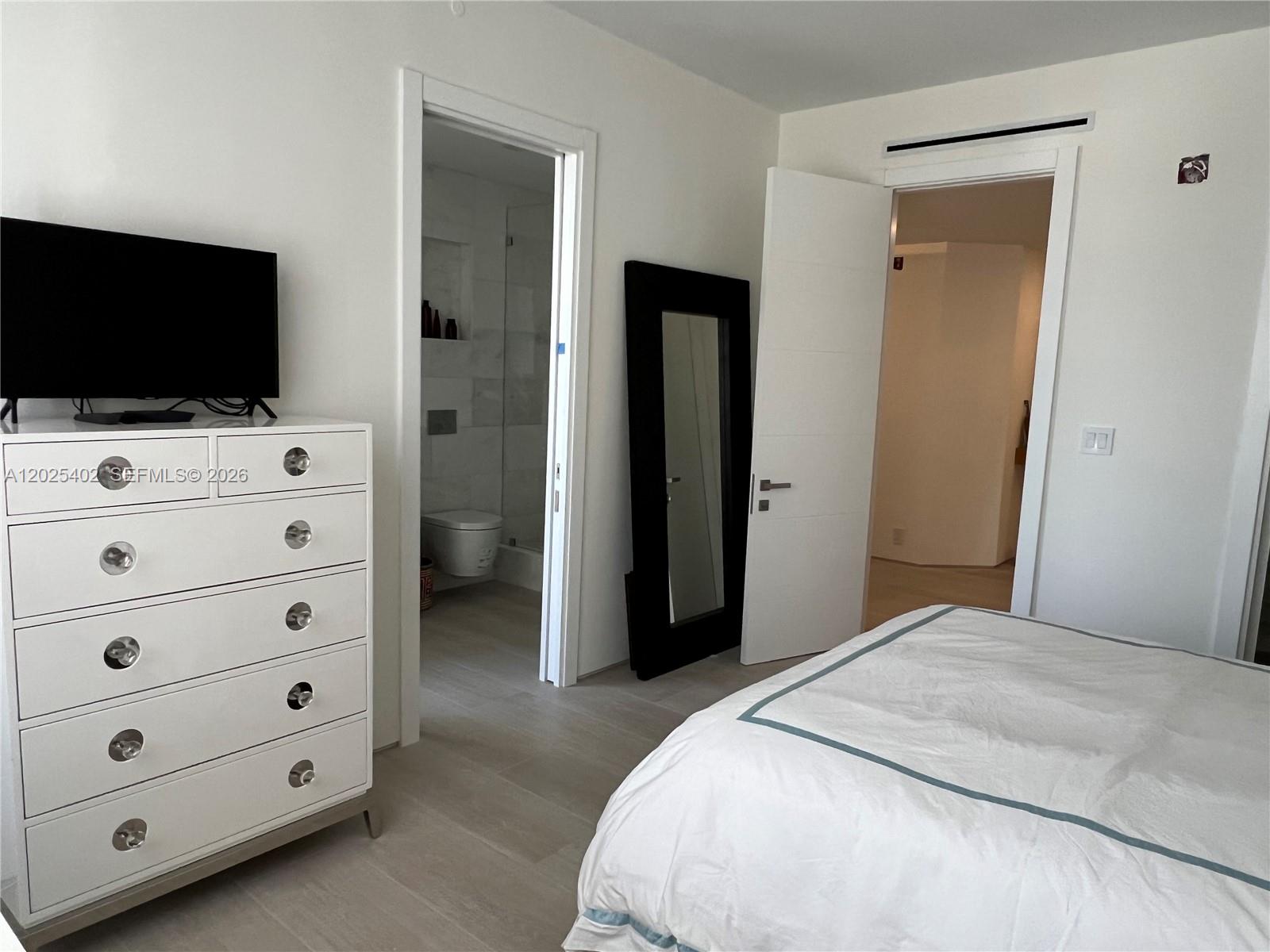 201 Crandon Blvd #642, Key Biscayne FL 33149