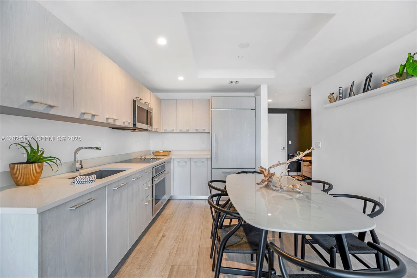 55 SW 9th St #3205, Miami FL 33130